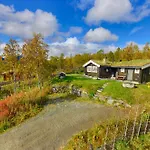 Charming Near Jotunheimen Trails Шале Beitostolen