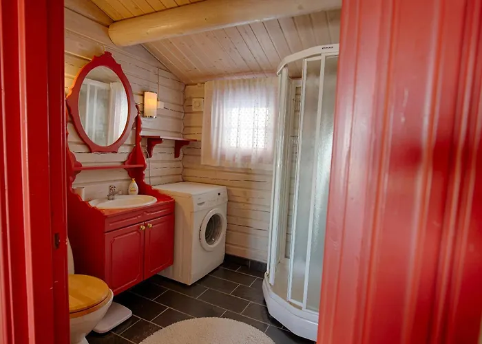 Charming Near Jotunheimen Trails Chalet *